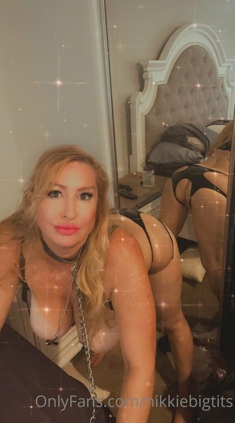 Nagie wyciekłe zdjęcie OnlyFans od Nikkiebigtits