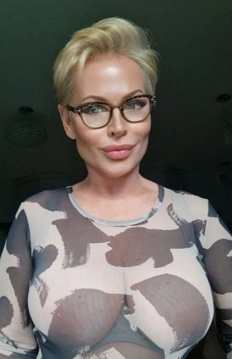 Nagie wyciekłe zdjęcie OnlyFans od Cherivi