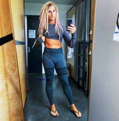 Nagie wyciekłe zdjęcie OnlyFans od Hottrayne
