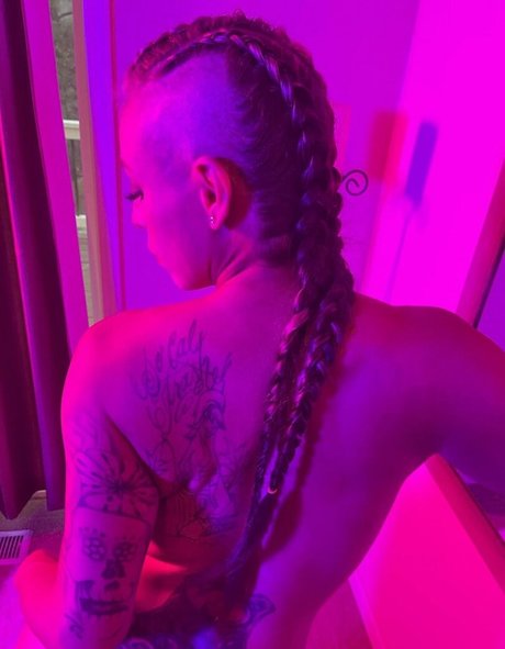 Nagie wyciekłe zdjęcie OnlyFans od Lorylace