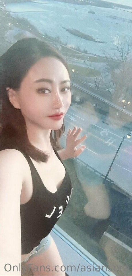 Nagie wyciekłe zdjęcie OnlyFans od Asiansora
