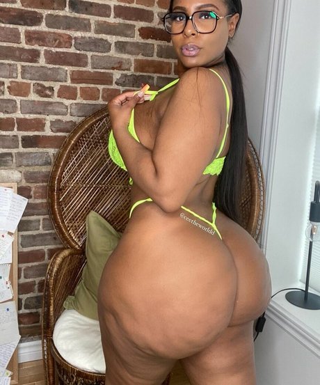 Nagie wyciekłe zdjęcie OnlyFans od Fat Booty Bae