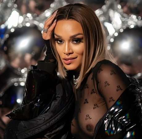 Nagie wyciekłe zdjęcie OnlyFans od Pearl Thusi