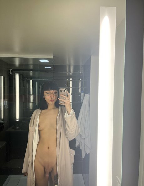 Nagie wyciekłe zdjęcie OnlyFans od Falling Rain