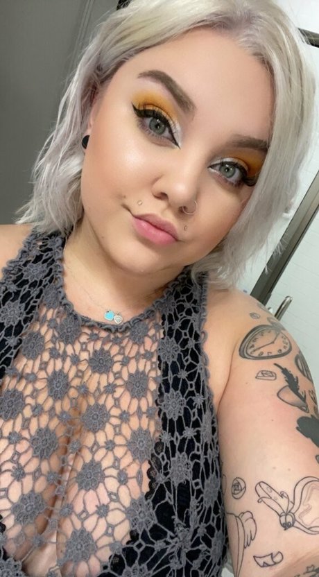 Nagie wyciekłe zdjęcie OnlyFans od Alleyswonderland
