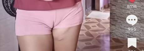 Nagie wyciekłe zdjęcie OnlyFans od Elisaneoficial