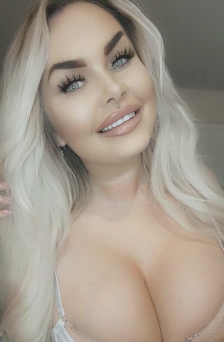 Nagie wyciekłe zdjęcie OnlyFans od Porscheplatinum