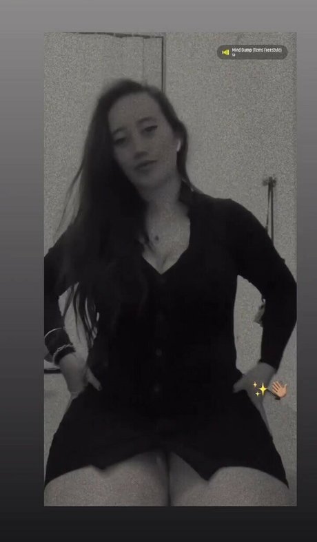 Nagie wyciekłe zdjęcie OnlyFans od Lynahayz