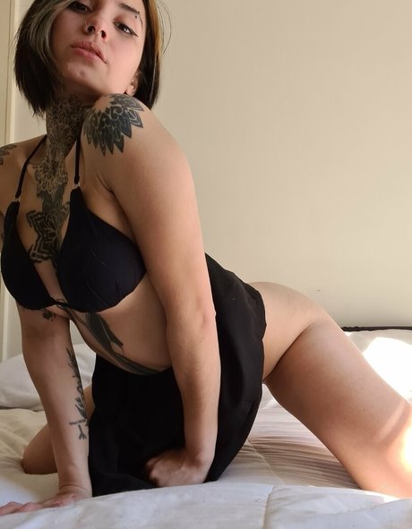 Nagie wyciekłe zdjęcie OnlyFans od Luzzchan