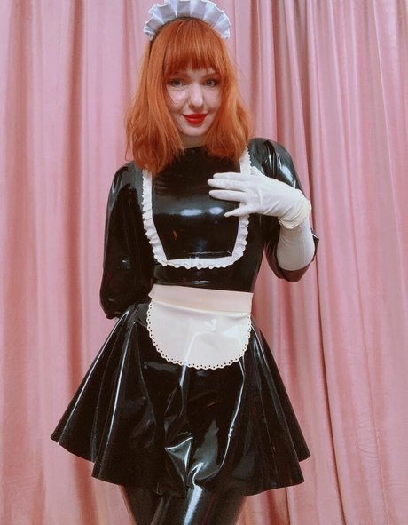 Nagie wyciekłe zdjęcie OnlyFans od Lilslvkitten