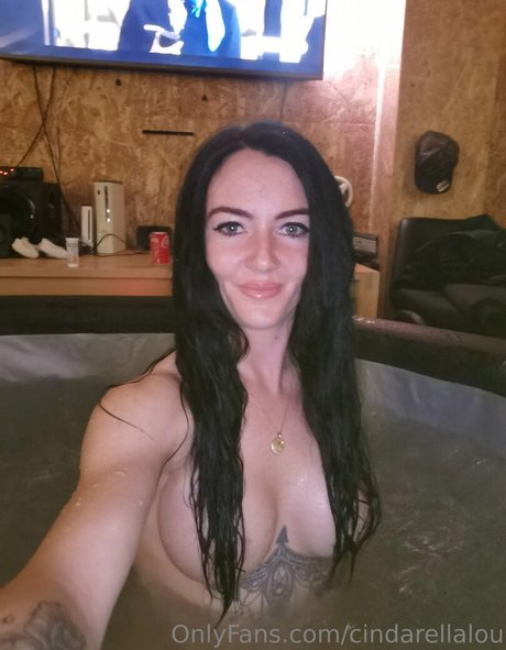 Nagie wyciekłe zdjęcie OnlyFans od Cindarellalou