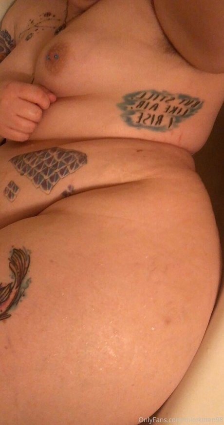 Nagie wyciekłe zdjęcie OnlyFans od Fatjuicypeach