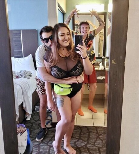 Nagie wyciekłe zdjęcie OnlyFans od Marissa J