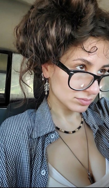 Nagie wyciekłe zdjęcie OnlyFans od Zehava Glazier