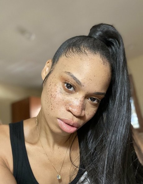 Nagie wyciekłe zdjęcie OnlyFans od Goddessrosiereed
