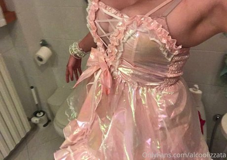 Nagie wyciekłe zdjęcie OnlyFans od Alcoolizzata