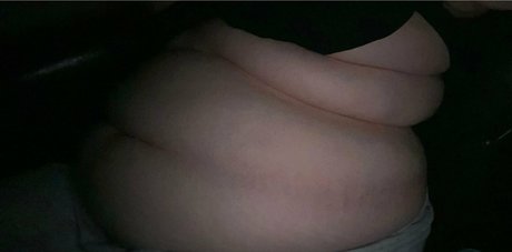 Nagie wyciekłe zdjęcie OnlyFans od Growingpiggy1305