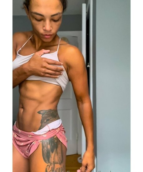 Nagie wyciekłe zdjęcie OnlyFans od Badmmama