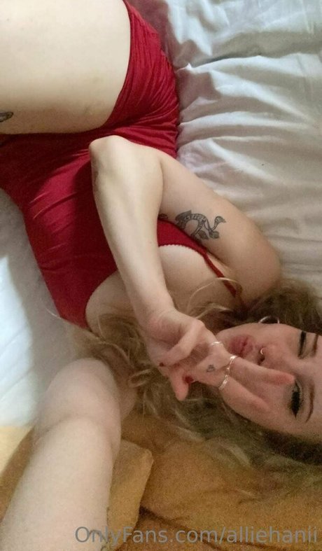 Nagie wyciekłe zdjęcie OnlyFans od Alliehanii