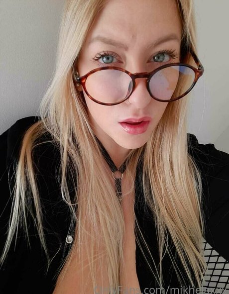 Nagie wyciekłe zdjęcie OnlyFans od Mikhelaxxx