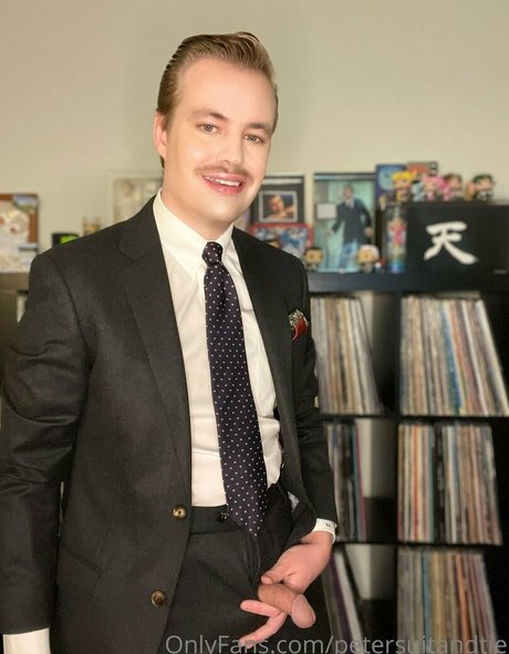 Nagie wyciekłe zdjęcie OnlyFans od Petersuitandtie