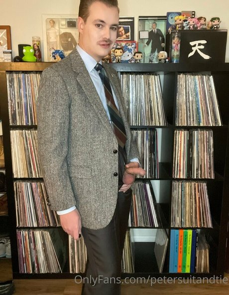 Nagie wyciekłe zdjęcie OnlyFans od Petersuitandtie