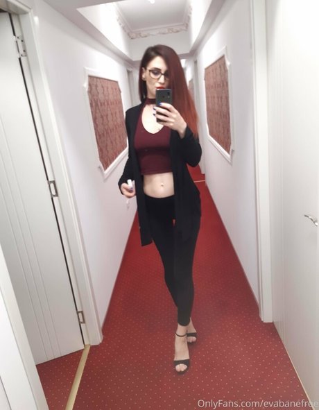 Nagie wyciekłe zdjęcie OnlyFans od Evabanefree