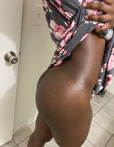 Nagie wyciekłe zdjęcie OnlyFans od Tatsumisu