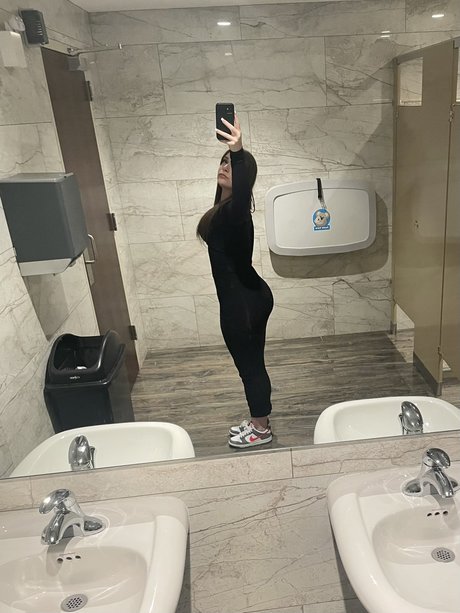 Nagie wyciekłe zdjęcie OnlyFans od Abgxlina