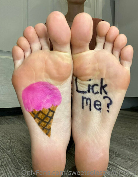 Nagie wyciekłe zdjęcie OnlyFans od Sweetsolesandtiptoes