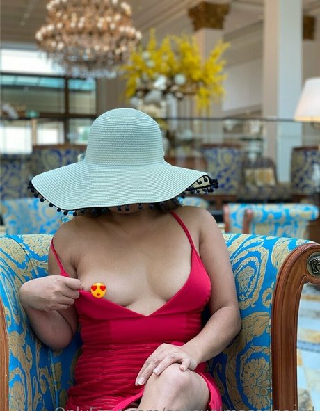 Nagie wyciekłe zdjęcie OnlyFans od Sensualmassagegirl