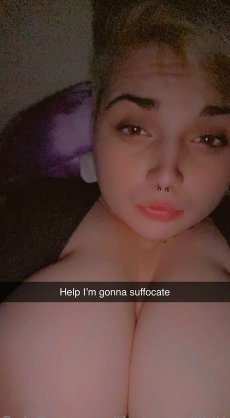 Nagie wyciekłe zdjęcie OnlyFans od Thebrattylilkitten