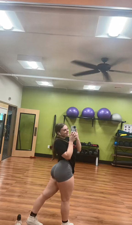 Nagie wyciekłe zdjęcie OnlyFans od Emily V