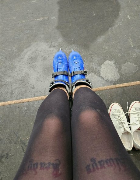 Nagie wyciekłe zdjęcie OnlyFans od Senpaisslut
