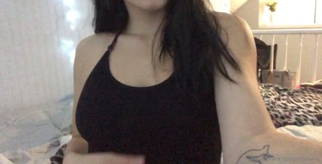 Nagie wyciekłe zdjęcie OnlyFans od Mela Baby