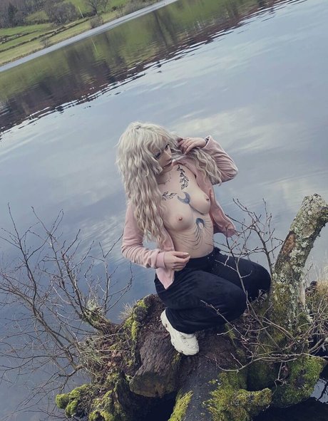 Nagie wyciekłe zdjęcie OnlyFans od Gremlinluna