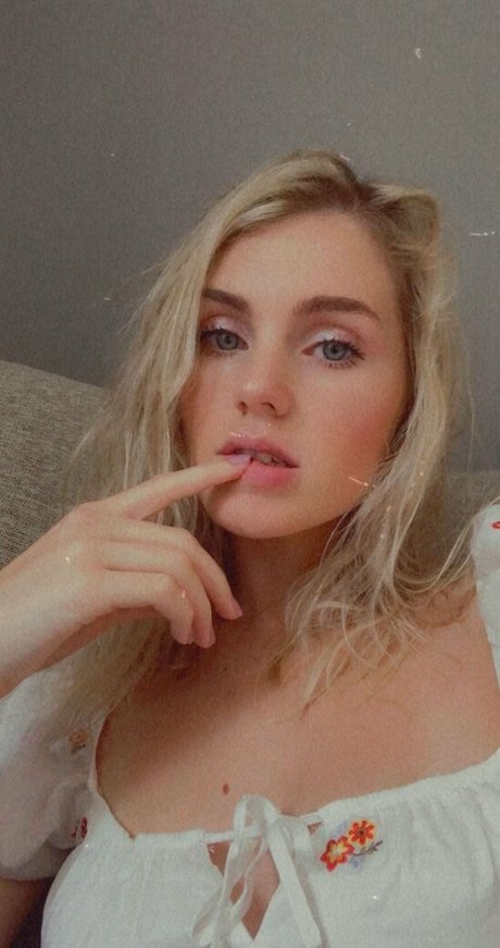 Nagie wyciekłe zdjęcie OnlyFans od Stellarosex