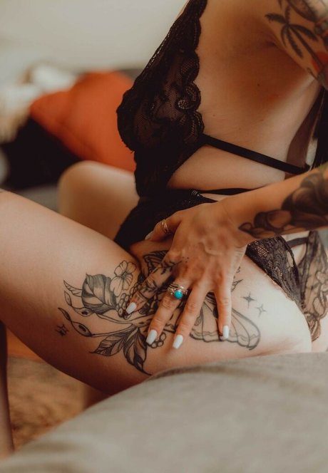 Nagie wyciekłe zdjęcie OnlyFans od Thatsoraven95