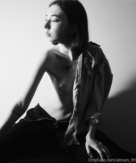 Nagie wyciekłe zdjęcie OnlyFans od Alisses99