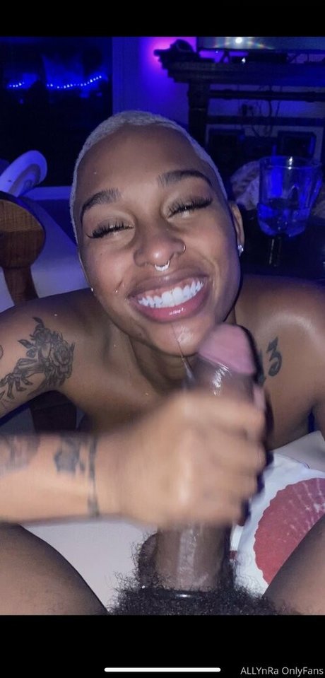 Nagie wyciekłe zdjęcie OnlyFans od Allynra