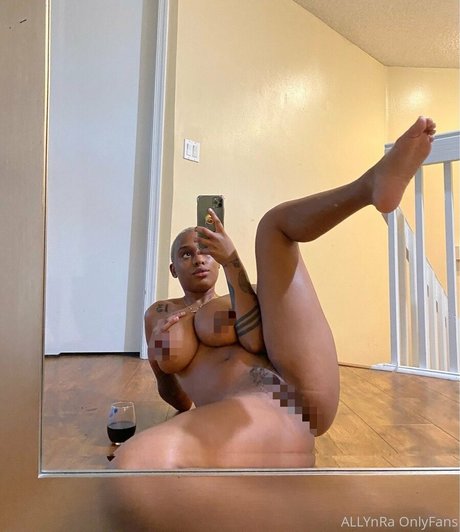 Nagie wyciekłe zdjęcie OnlyFans od Allynra