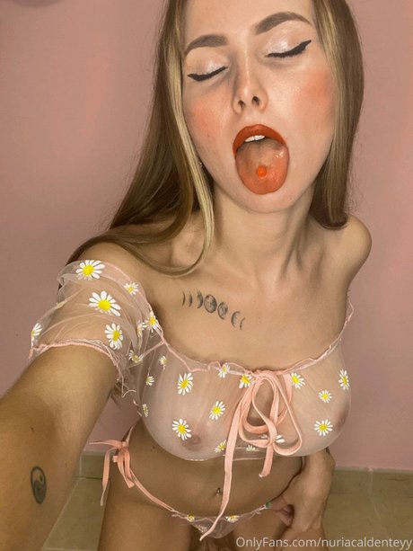 Nagie wyciekłe zdjęcie OnlyFans od Nuriacaldenteyy