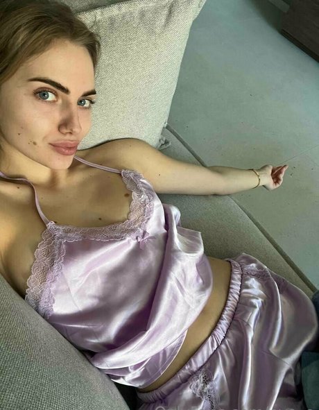 Eva_e