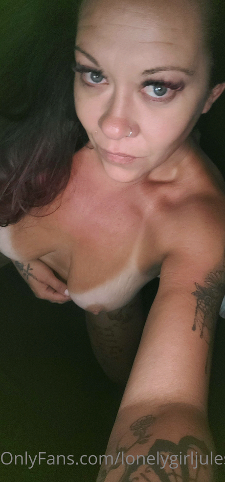 Lonelygirljules