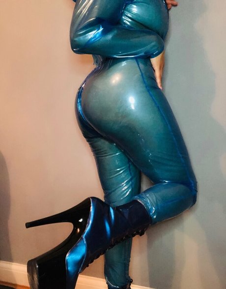 Nagie wyciekłe zdjęcie OnlyFans od Latexnai