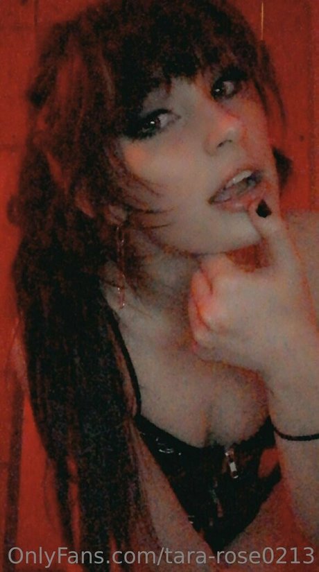 Tara-rose0213