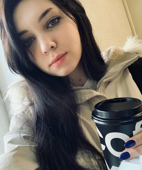 Nagie wyciekłe zdjęcie OnlyFans od Roxy Loov