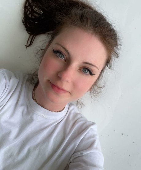 Nagie wyciekłe zdjęcie OnlyFans od Mudslingintrainwreckvip