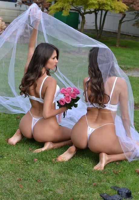 Twins_double_pleasure