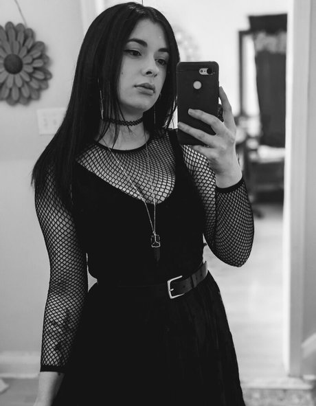 Nagie wyciekłe zdjęcie OnlyFans od Kawaiiinquisitor